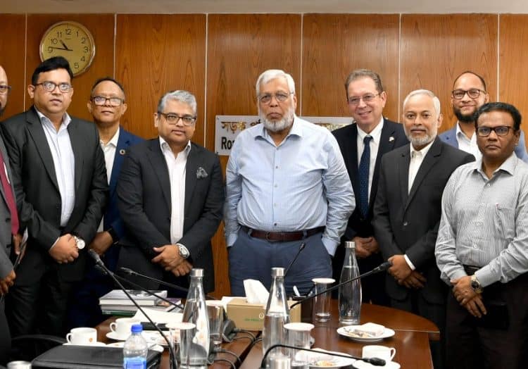 উপদেষ্টা ফাওজুল কবিরের সঙ্গে এফআইসিসিআই প্রতিনিধি দলের সাক্ষাৎ. Channel i News - চ্যানেল আই নিউজ