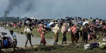 বাংলাদেশে রোহিঙ্গা শরণার্থীদের ঢল, আশ্রয় নেওয়ার জন্য অপেক্ষা. Channel i News - চ্যানেল আই নিউজ