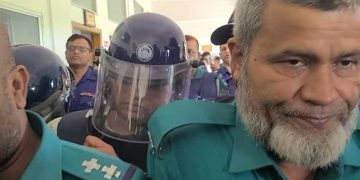 পুলিশের সঙ্গে সংঘর্ষে একজন পুলিশ কর্মকর্তা ও অন্যরা. Channel i News - চ্যানেল আই নিউজ