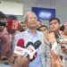 মির্জা ফখরুলের সঙ্গে সাংবাদিকদের সাক্ষাৎকার নেওয়া হচ্ছে. Channel i News - চ্যানেল আই নিউজ