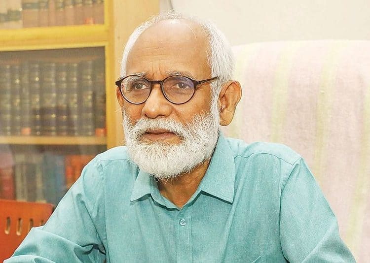 আইনজীবী জেড আই খান পান্নার ছবি, তিনি গম্ভীর মুখে বসে আছেন. Channel i News - চ্যানেল আই নিউজ