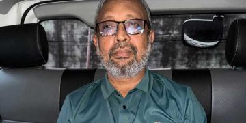সাবেক সংসদ সদস্য আসাদুজ্জামান ঢাকায় গ্রেপ্তার, গাড়িতে বসে ছবি. Channel i News - চ্যানেল আই নিউজ