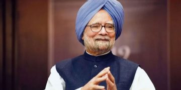 ভারতের সাবেক প্রধানমন্ত্রী মনমোহন সিং এর ছবি, হাসিমুখে ধন্যবাদ জানাচ্ছেন. Channel i News - চ্যানেল আই নিউজ