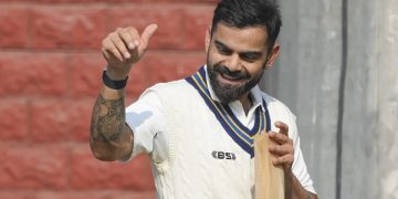 রঞ্জিতে কোহলি ৬ রানে আউট, ক্রিকেটের উত্তেজনাপূর্ণ মুহূর্ত. Channel i News - চ্যানেল আই নিউজ
