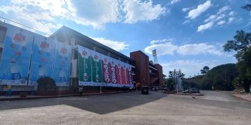 বর্ণিল সাজে সজ্জিত সিলেট আন্তর্জাতিক স্টেডিয়ামের প্রধান ফটক