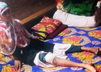 পুলিশের প্রশিক্ষণ মাঠের পাশে বাড়ির উঠানে গুলিবিদ্ধ কিশোরী. Channel i News - চ্যানেল আই নিউজ