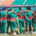 বাংলাদেশ ক্রিকেট দল মাঠে প্রস্তুতি নিচ্ছে, খেলোয়াড়রা একত্রে আলোচনা করছে. Channel i News - চ্যানেল আই নিউজ