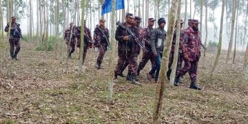 বাংলাদেশি তরুণকে ধরে নিয়ে যাওয়ার ৬ ঘণ্টা পর ফেরত দিল বিএসএফ. Channel i News - চ্যানেল আই নিউজ
