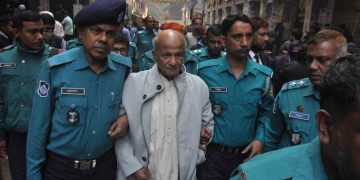 কারাগারে অসুস্থ সাবেক প্রতিমন্ত্রী কামাল মজুমদার, হাসপাতালে ভর্তি. Channel i News - চ্যানেল আই নিউজ