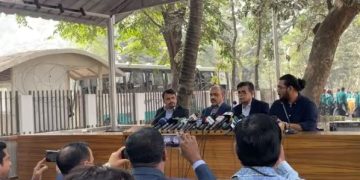 বাংলাদেশের সরকারি চাকরির স্বেচ্ছা অবসর বয়স কমানোর দাবি নিয়ে সংবাদ সম্মেলন. Channel i News - চ্যানেল আই নিউজ