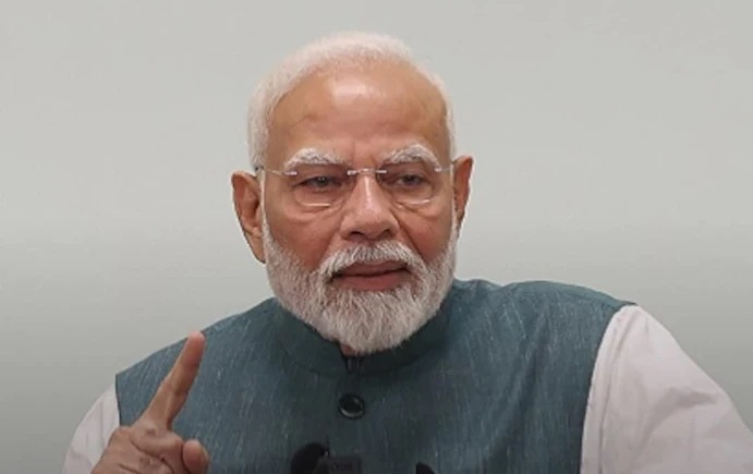 নরেন্দ্র মোদি বাংলাতে বললেন, ‘এই সরকার পালানো দরকার’