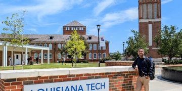 অনুপ্রেরণার বাতিঘর রবিনের ঘুরে দাঁড়ানোর গল্প- Mehrab Hosain Robin PHD LaTech