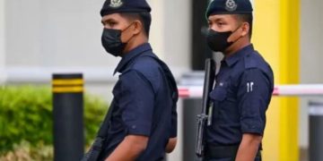 বাংলাদেশি পুলিশ সদস্যরা নিরাপত্তার জন্য প্রস্তুত. Channel i News - চ্যানেল আই নিউজ