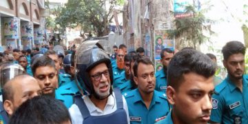 ছবি:  লতিফ সিদ্দিকীসহ ১৬ জনকে কারাগারে পাঠানোর আদেশ আদালতের (সংগৃহীত)