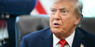 বাণিজ্য ও শুল্কের হুমকি দিয়ে নয়াদিল্লিকে যুদ্ধবিরতিতে রাজি করাতে সক্ষম ট্রাম্প