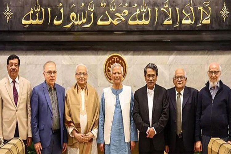 প্রধান উপদেষ্টা অধ্যাপক মুহাম্মদ ইউনূসের নেতৃত্বে জাতীয় ঐকমত্য কমিশন গঠন করা হয়, ফাইল ছবি (সংগৃহীত)