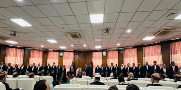 ছবি: শপথ নিচ্ছেন  ইকোর্টের অতিরিক্ত ২৫ বিচারপতি