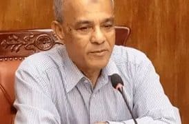 বাংলাদেশের একজন প্রবীণ রাজনীতিবিদ বসে আলোচনা করছেন. Channel i News - চ্যানেল আই নিউজ