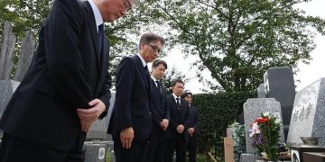 মিথ্যা তদন্তের জন্য মৃত ব্যক্তির কবরে ক্ষমা চেয়েছে জাপানি পুলিশ