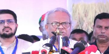 ছবি; জামালপুরের দেওয়ানগঞ্জে অর্থসহায়তা প্রদান অনুষ্ঠানে বক্তব্য দিচ্ছেন বিএনপির জ্যেষ্ঠ যুগ্ম মহাসচিব রুহুল কবির রিজভী। বুধবার বিকালে
দেওয়ানগঞ্জ গার্লস হাইস্কুল মাঠে (সংগ্রহ, প্রথম আলো)