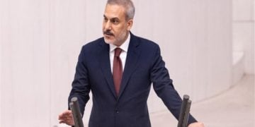 ছবি: তুরস্কের পররাষ্ট্রমন্ত্রী হাকান ফিদান ২৯শে আগস্ট বলেছিলেন যে আঙ্কারা ইসরায়েলি জাহাজ এবং বিমানের জন্য তার বন্দর এবং আকাশসীমা বন্ধ করে দিয়েছে। পরে একটি কূটনৈতিক সূত্র স্পষ্ট করে জানিয়েছে যে এই নিষেধাজ্ঞা "সরকারি" ফ্লাইটের ক্ষেত্রে প্রযোজ্য। (এএফপি)