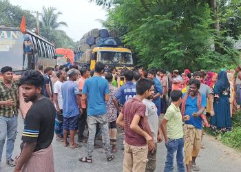 গাইবান্ধায় সড়ক দুৃর্ঘটনা।ছবি: সংগৃহীত