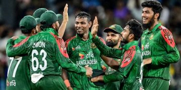 বাংলাদেশ ক্রিকেট দল জয় উদযাপন করছে, ওয়ানডে র‍্যাঙ্কিংয়ে একধাপ পেছাল বাংলাদেশ. Channel i News - চ্যানেল আই নিউজ