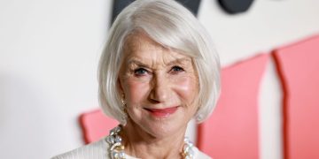 অস্কারজয়ী অভিনেত্রী হেলেন মিরেন