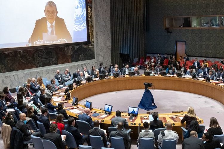 জাতিসংঘের নিরাপত্তা পরিষদের চেম্বারে রাষ্ট্রদূতরা মধ্যপ্রাচ্যের পরিস্থিতি, ফিলিস্তিনি প্রশ্ন নিয়ে আলোচনা করছেন। ছবি: জাতিসংঘ।