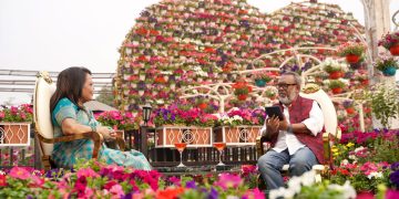 ‘জুঁই ফুল’- ডকুফিল্মের একটি দৃশ্যে সাবিনা ইয়াসমিন ও শাইখ সিরাজ