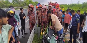 ছবি: ঢাকা-মাওয়া এক্সপ্রেসওয়েতে মোটরসাইকেল দূর্ঘটনা