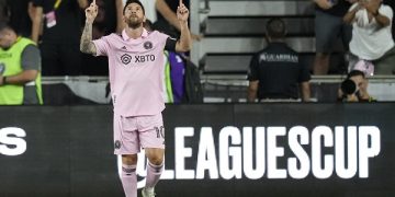 চোট থেকে ফিরে গোল উদযাপনে মেসি