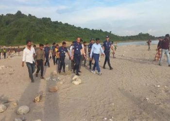 সিলেটের ২৬ লাখ ঘনফুট সাদাপাথর উদ্ধার