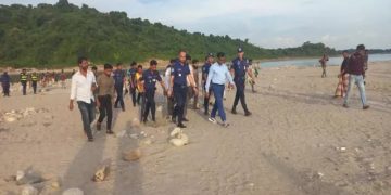 সিলেটের ২৬ লাখ ঘনফুট সাদাপাথর উদ্ধার