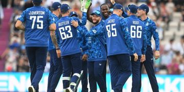 ইংল্যান্ড ক্রিকেট দল