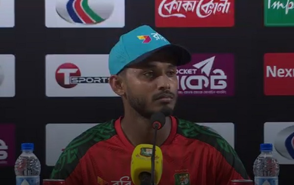 সংবাদ সম্মেলনে তানজিদ তামিম