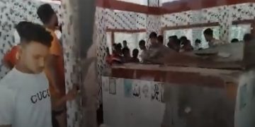 কুমিল্লায় মাইকে ঘোষণা দিয়ে ৪ মাজারে হামলা ভাঙচুর আগুন