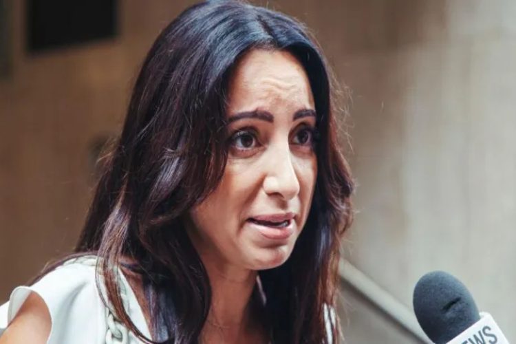 অ্যান্টোয়েনেট লাটুফের বরখাস্ত করা জনসাধারণের ক্ষোভের ঝড় তুলেছে।  ছবি: সংগৃহীত