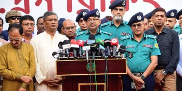 পূজা শান্তিপূর্ণভাবে সম্পন্ন হবে, কোনো ধরনের দুষ্টামি বা অপতৎপরতার সুযোগ দেওয়া হবে না: ডিএমপি কমিশনার