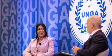 জাতিসংঘের সাধারণ পরিষদে (ইউএনজিএ) এক অনুপ্রেরণামূলক ভাষণ দিয়েছেন বাংলাদেশি-আমেরিকান আইনজীবী, ব্যবসায়ী নেত্রী ও শিক্ষাবিদ মোহাইমিনা ‘মিনা হক’