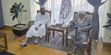 মামুনুল হক ও মাওলানা আবদুল হামিদ (মধুপুরের পীর)