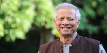 প্রধান উপদেষ্টার সাক্ষাৎকারে হাস্যোজ্জ্বল ব্যক্তি. Channel i News - চ্যানেল আই নিউজ