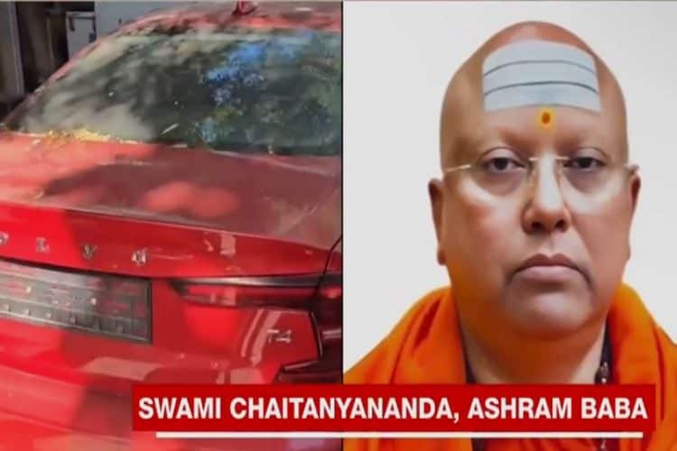 দিল্লির ধর্মগুরুর বিরুদ্ধে যৌন হয়রানির অভিযোগের ছবি. Channel i News - চ্যানেল আই নিউজ