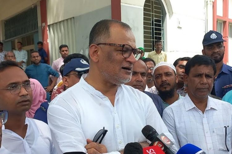বাণিজ্য, বস্ত্র ও পাট এবং বেসামরিক বিমান পরিবহন ও পর্যটন উপদেষ্টা শেখ বশিরউদ্দীন