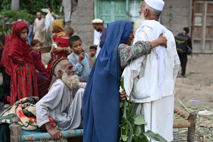 আফগানিস্তানে ভূমিকম্পে মৃতের সংখ্যা বেড়েই চলছে।