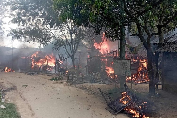 খাগড়াছড়িতে বাজারে আগুন।