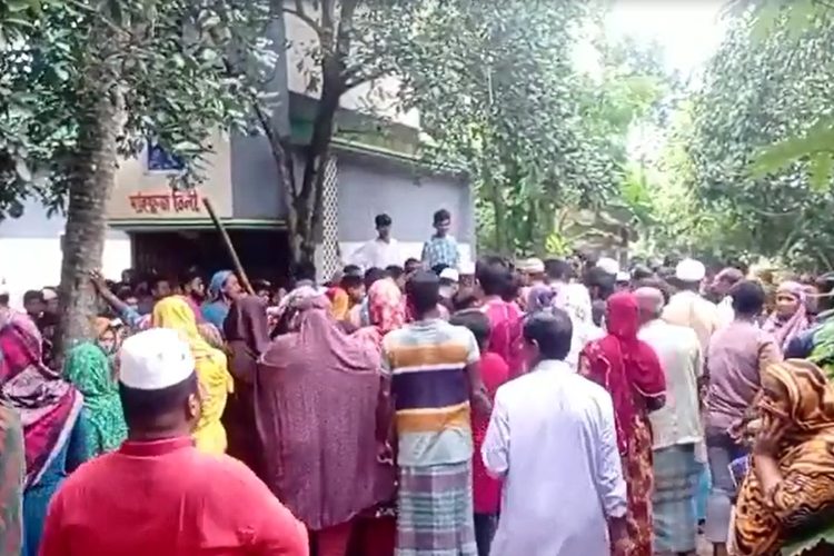 এগারো বছরের কিশোরকে পানিতে ডুবিয়ে হত্যা।