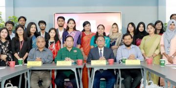 পরিবেশ ভাবনা শীর্ষক সংলাপে ডিবেট ফর ডেমোক্রেসি’র চেয়ারম্যান হাসান আহমেদ চৌধুরী কিরণসহ অন্যরা।