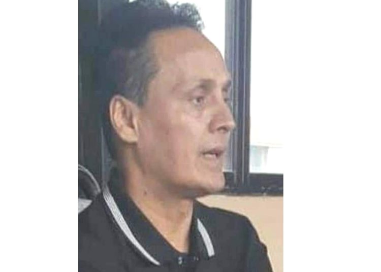 রাজধানীর মিন্টো রোডের মন্ত্রীপাড়ায় গাড়িতে করে সন্দেহজনকভাবে ঘোরাঘুরির সময় গ্রেপ্তার বাংলাদেশি বংশোদ্ভূত মার্কিন যুক্তরাষ্ট্রের নাগরিক এনায়েত করিম চৌধুরী