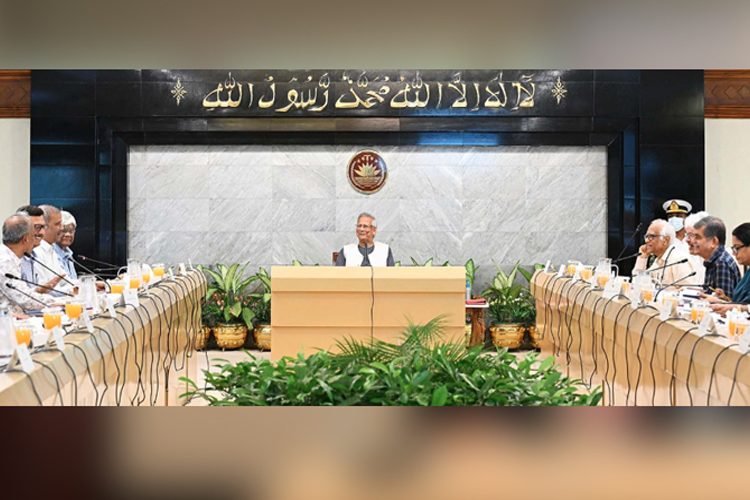 বৃহস্পতিবার প্রধান উপদেষ্টার কার্যালয়ে অনুষ্ঠিত উপদেষ্টা পরিষদের সভায় ড. মুহাম্মদ ইউনূসের সভাপতিত্ব।